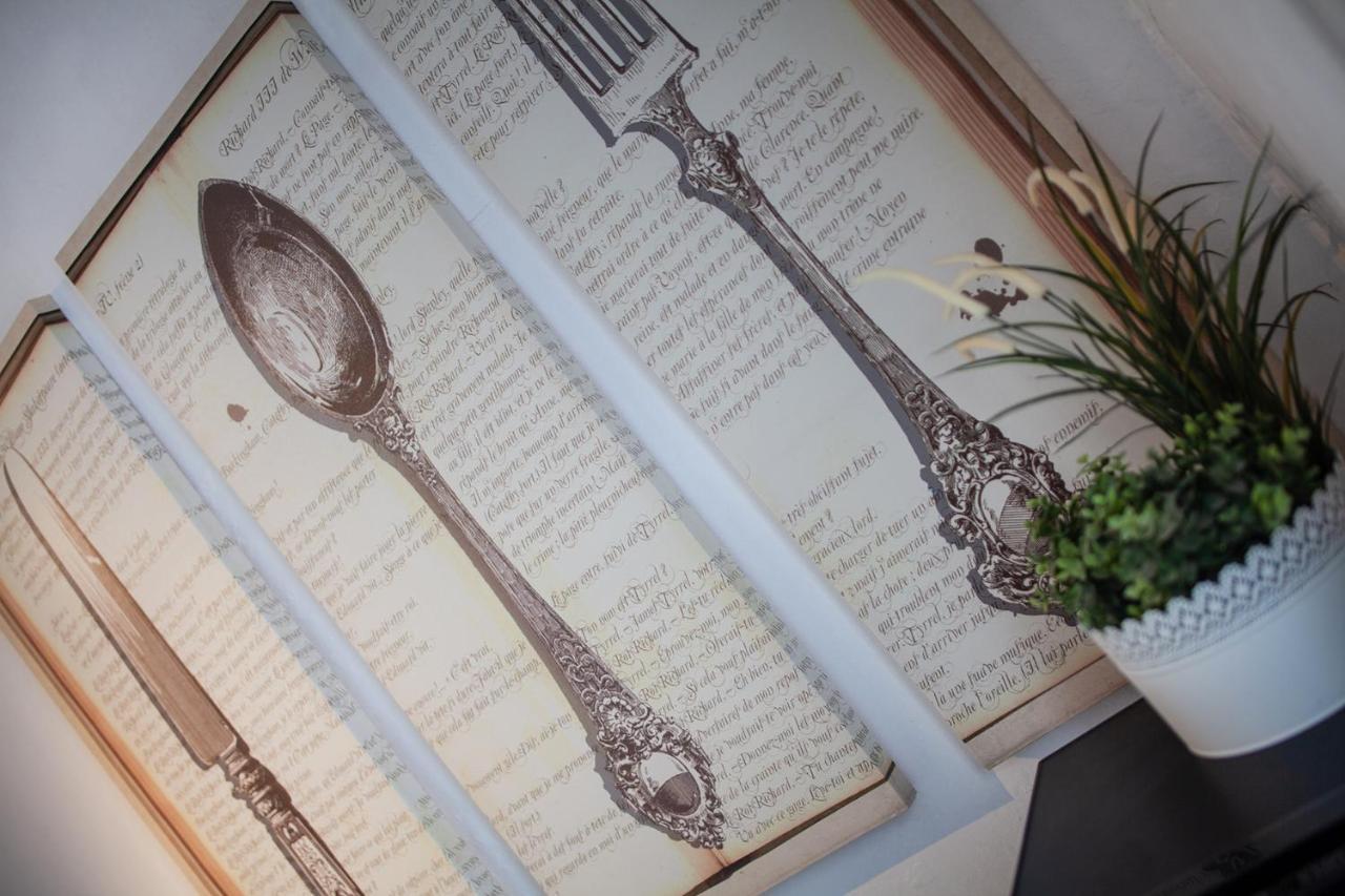 Bienvenue Chez Nous Bed and Breakfast Bergues Exteriör bild