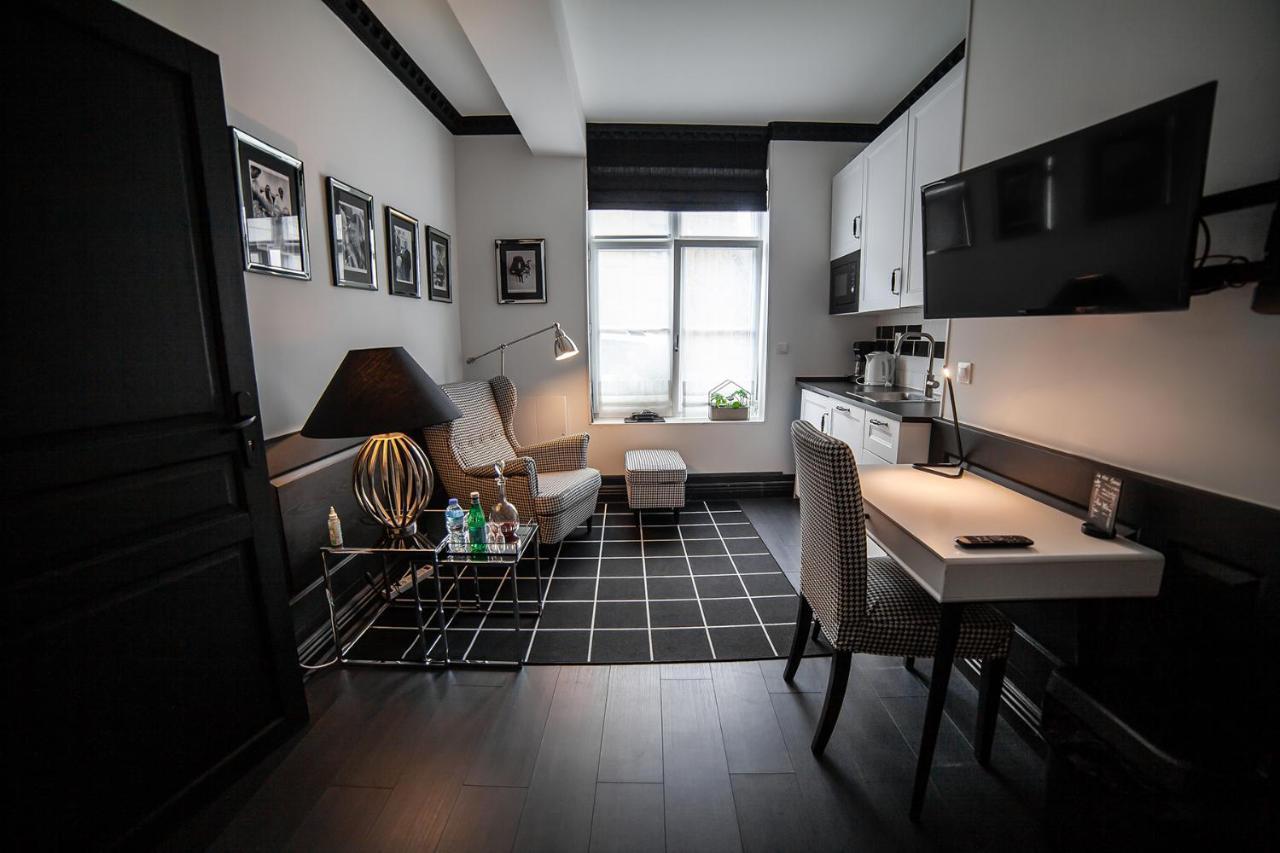 Bienvenue Chez Nous Bed and Breakfast Bergues Exteriör bild